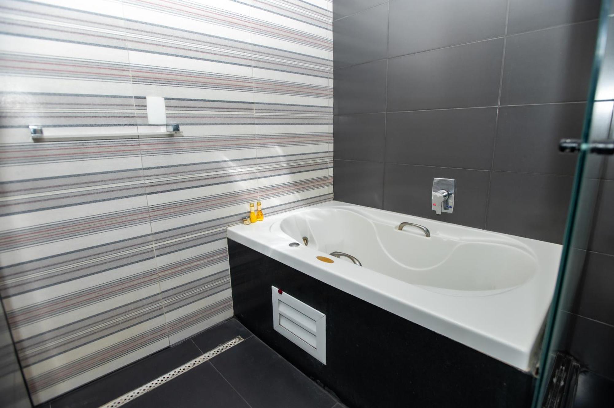 Delmond Hotel Cuiabá Eksteriør billede